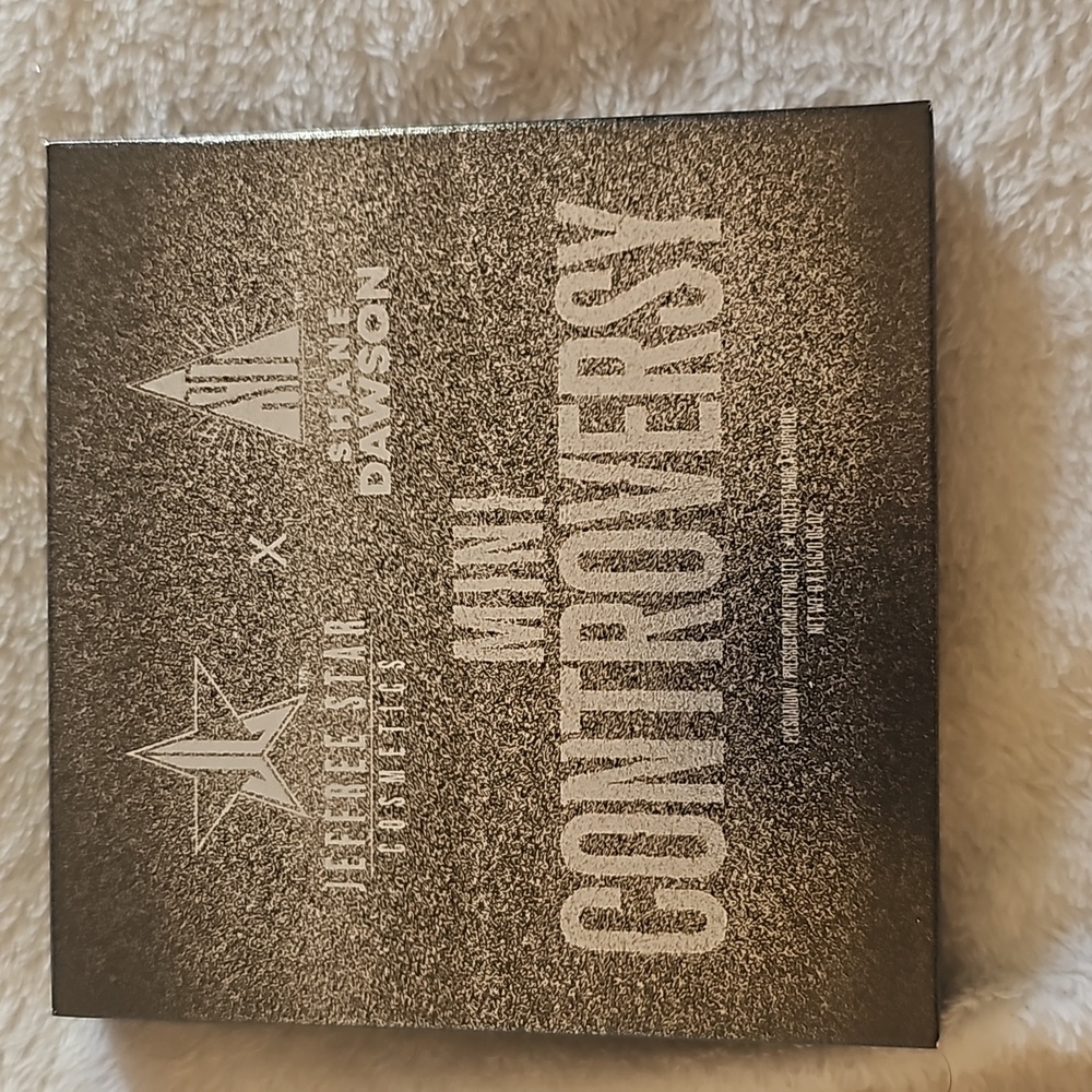 Jeffree Star mini controversy eyeshadows